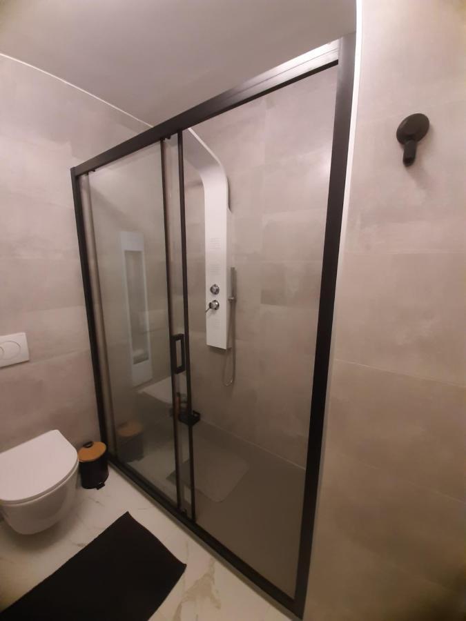 Apartment Relax With Infrared Sunshower Varaždin Esterno foto