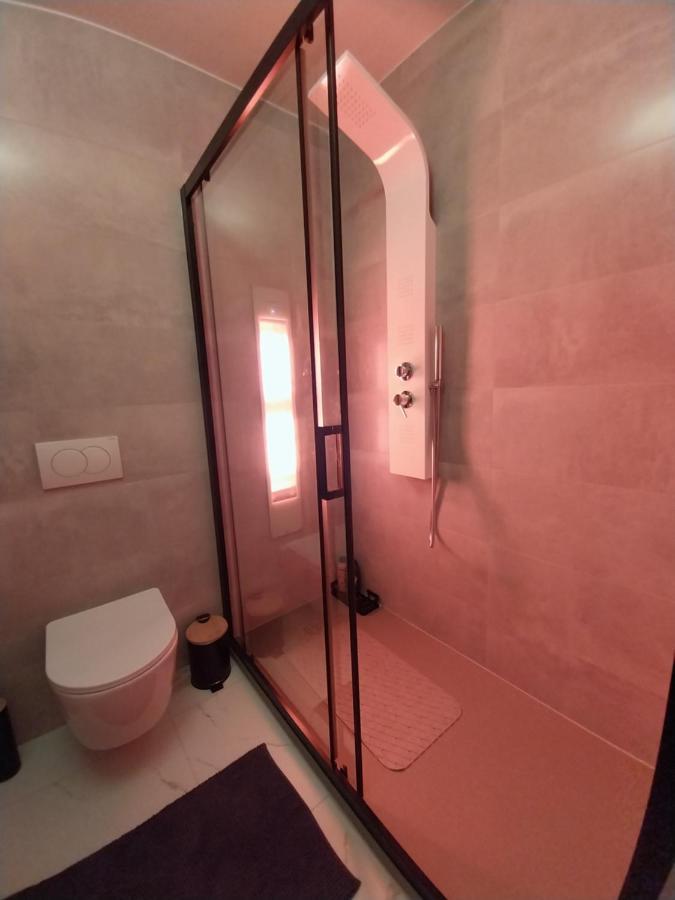 Apartment Relax With Infrared Sunshower Varaždin Esterno foto